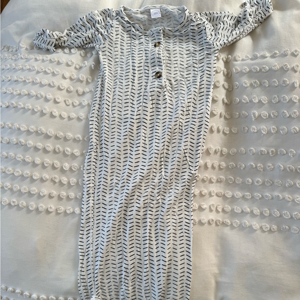 Lou Lou 3-6m baby tie gown
